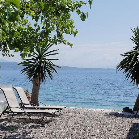 Salt & Sun Apartments By Konnect, At Kaminaki Beach Nisaki  Exterior foto